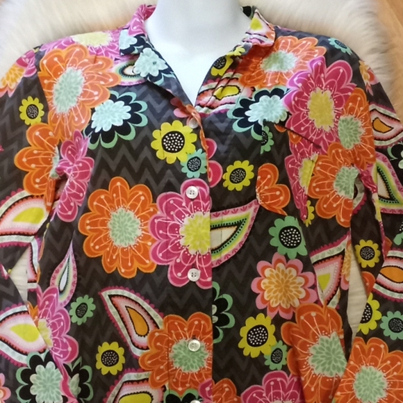 Vera Bradley Floral & Paisley Button Down Top - Picture 11 of 12
